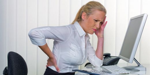 Sırt Ağrısı Mide Bulantısı Belirtileri ve Tedavisi